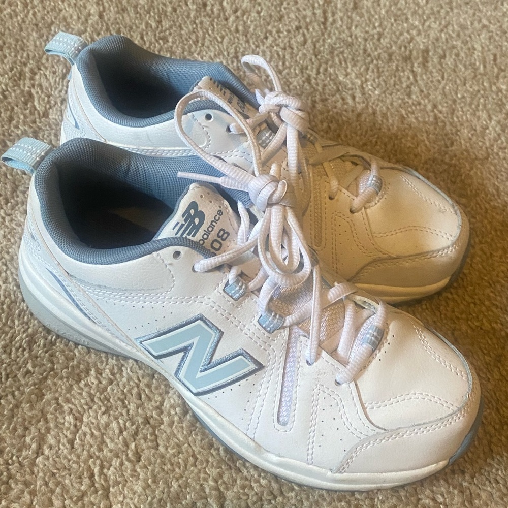 608 New Balance